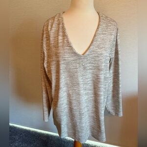 Women's Tan Heathered V-Neck Top